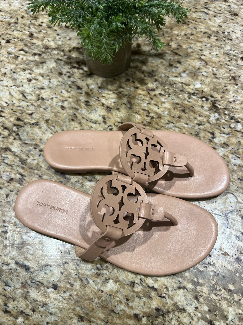 Tory Burch Miller Nude Leather Thong Soft Sandal 7M